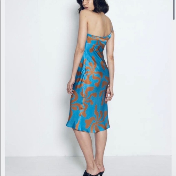 ARTHUR Apparel 100% silk bias ring dress in Hawaii - Picture 5 of 9